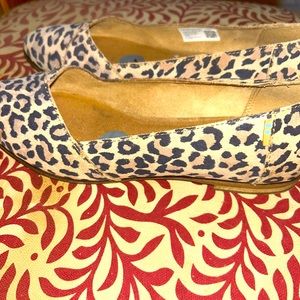 Toms cheetah flats